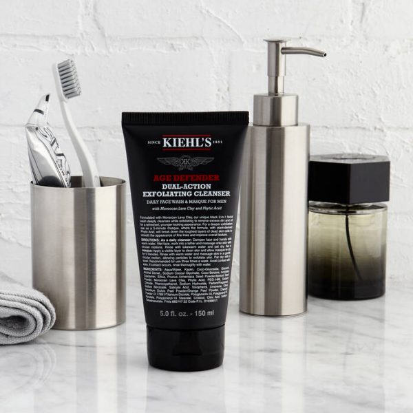 kiehls men face cleanser age defender dual action exfoliating cleanser 150ml 000 3605971463365 photo lifestyle04